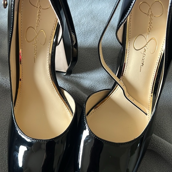 Jessica  Simpson heels - Picture 4 of 4